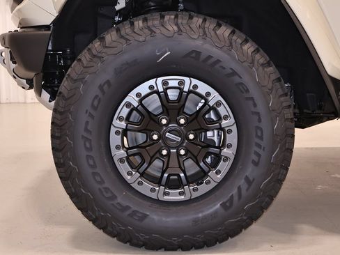 New 2026 Ford Bronco Raptor AWD/4WD image 39