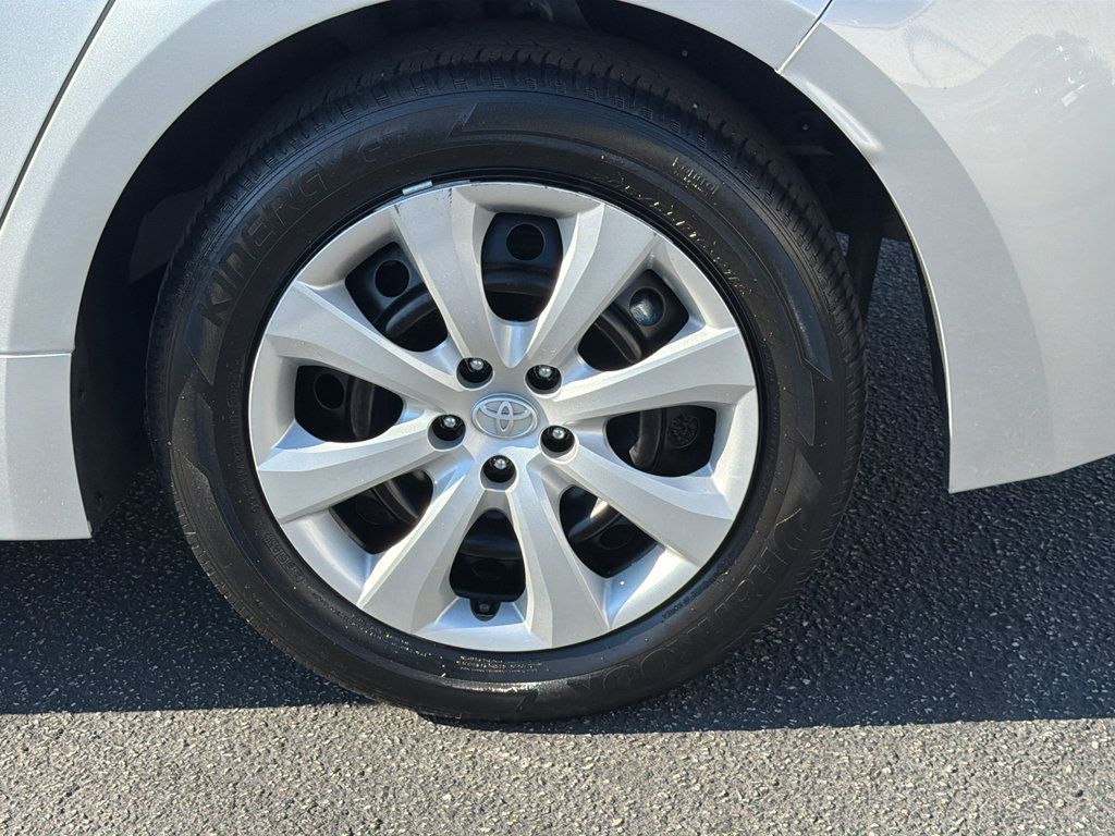 Used 2024 Toyota Corolla LE FWD image 33