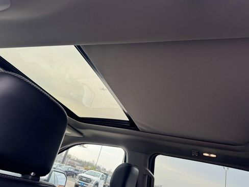 Used 2019 Ford F150 Lariat w/ Equipment Group 502A Luxury image 11