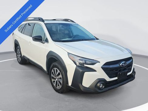 Used 2024 Subaru Outback Premium AWD/4WD image 3