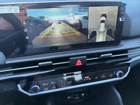 New 2026 Kia Sportage X-Line w/ X-Line Technology Package AWD/4WD image 22