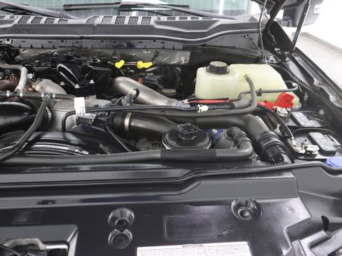 Used 2019 Ford F350 Lariat w/ Chrome Package image 17