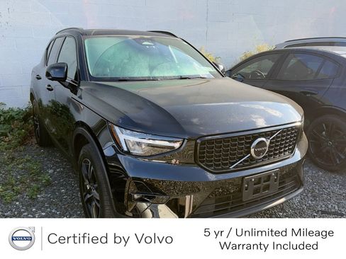 Certified 2023 Volvo XC40 B5 Plus w/ Climate Package image 1