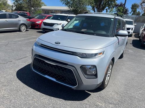 Used 2020 Kia Soul LX FWD image 3