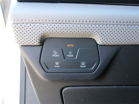 New 2026 Volkswagen Atlas Peak Edition image 16