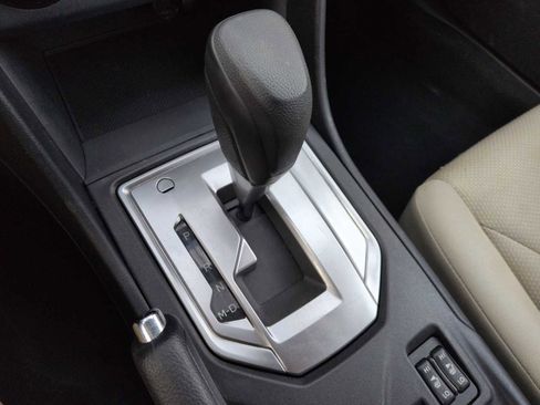 Used 2018 Subaru Impreza 2.0i Premium image 26