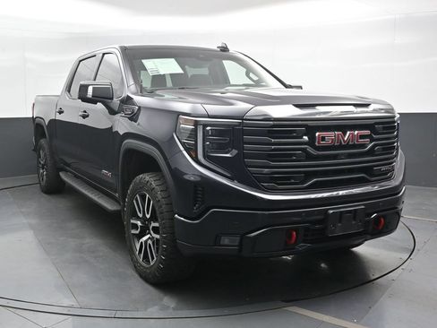 Used 2022 GMC Sierra 1500 AT4 w/ AT4 Premium Package AWD/4WD image 8