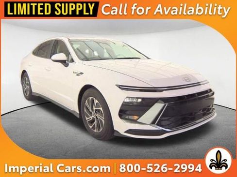 Used 2026 Hyundai Sonata Blue FWD image 1