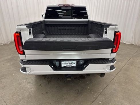 Used 2023 GMC Sierra 3500 Denali w/ Denali Ultimate Package image 32