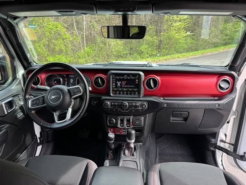 Used 2022 Jeep Wrangler Rubicon w/ Cold Weather Group image 10