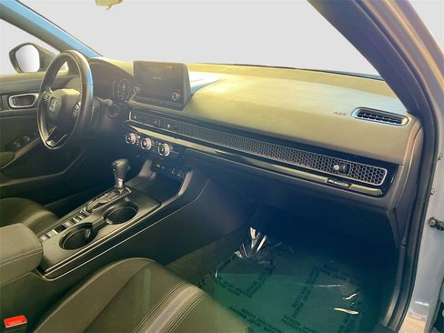 Used 2024 Honda Civic Sport image 28