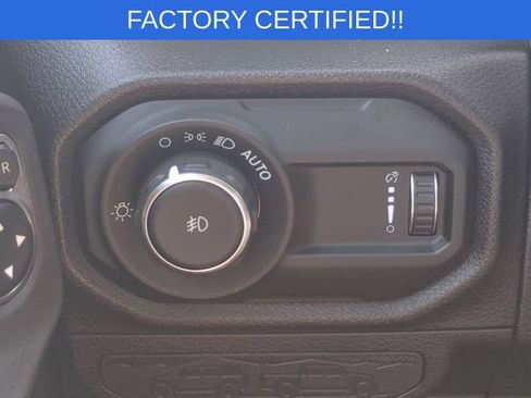 Used 2024 Jeep Wrangler Unlimited Sport AWD/4WD image 16