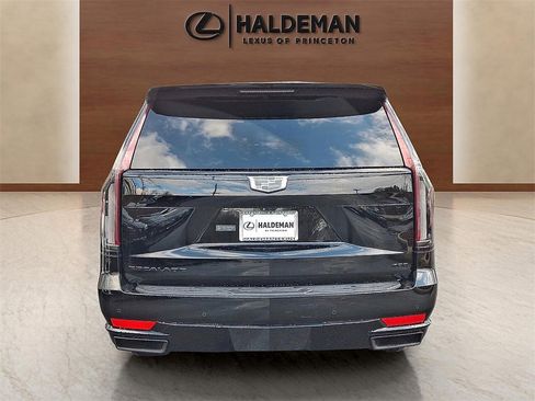 Used 2021 Cadillac Escalade ESV Sport w/ LPO, ONYX Package image 5