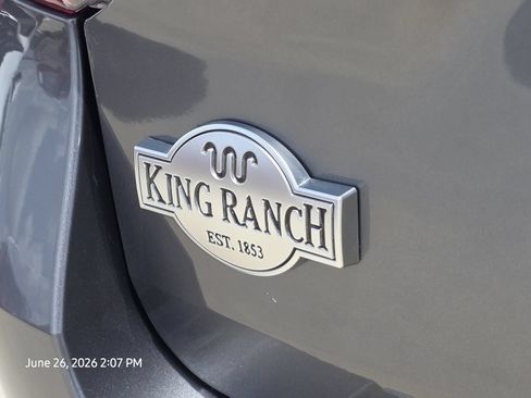 Used 2022 Ford Explorer King Ranch RWD image 10
