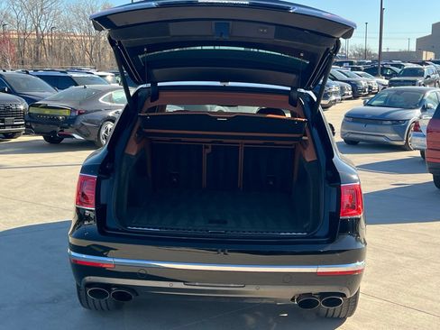 Used 2019 Bentley Bentayga image 15
