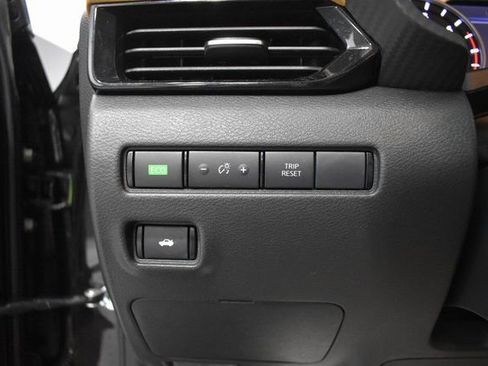 Certified 2025 Nissan Sentra SV w/ SV Premium Package image 18