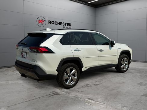 Used 2021 Toyota RAV4 Limited AWD/4WD image 5