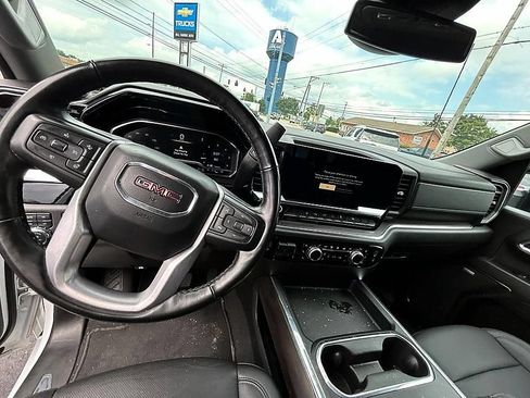 Used 2024 GMC Sierra 2500 SLT w/ SLT Premium Package AWD/4WD image 12