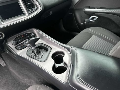 Used 2023 Dodge Challenger SXT RWD image 21