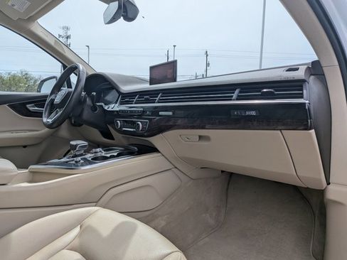 Used 2018 Audi Q7 3.0T Prestige w/ Prestige Package image 22
