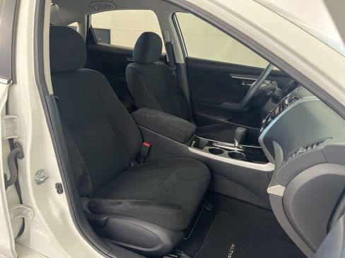 Used 2014 Nissan Altima 2.5 S FWD image 21