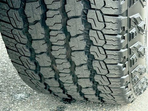 Used 2023 Jeep Grand Cherokee Trailhawk image 18