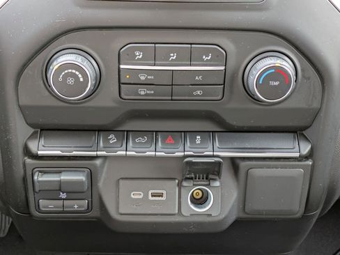 Used 2021 Chevrolet Silverado 1500 Custom Trail Boss image 22