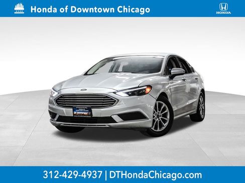 Used 2017 Ford Fusion SE w/ Fusion SE Technology Package FWD image 1
