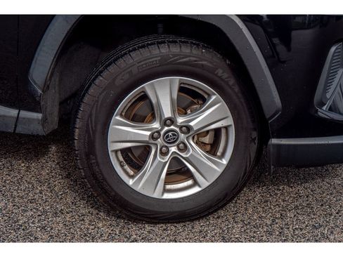 Used 2020 Toyota RAV4 LE image 26