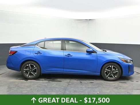 Used 2025 Nissan Sentra SV image 13