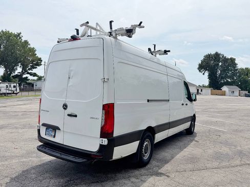 Used 2021 Mercedes-Benz Sprinter 2500 w/ Driver Convenience Package image 5