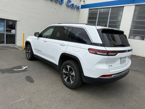 Used 2024 Jeep Grand Cherokee Limited 4xe AWD/4WD image 3