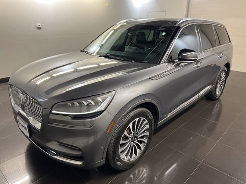 Certified 2023 Lincoln Aviator AWD w/ Premium Package image 3