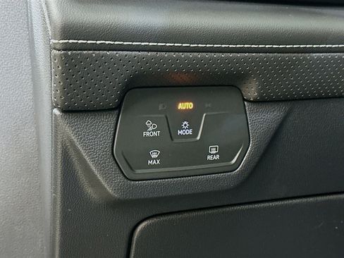 New 2026 Volkswagen Atlas SE image 10