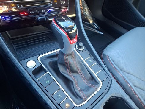 Used 2025 Volkswagen Jetta GLI Autobahn w/ GLI Black Package image 15