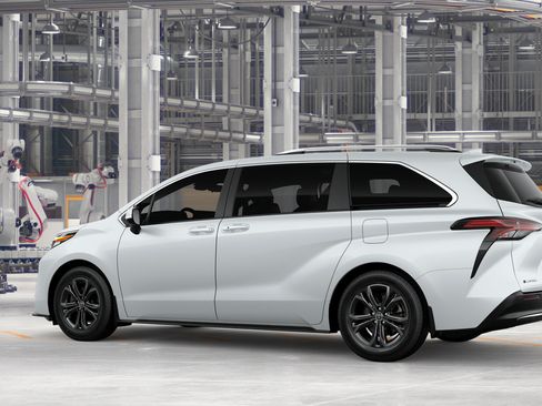 New 2026 Toyota Sienna Platinum AWD/4WD image 7