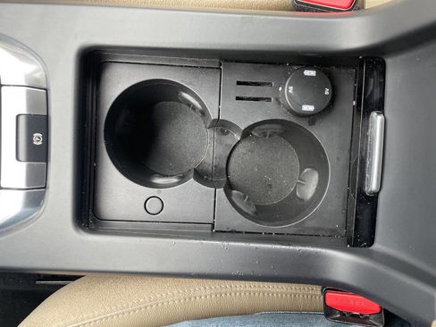 Used 2016 Land Rover Discovery Sport HSE image 29