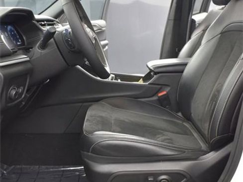 Used 2023 Jeep Grand Cherokee Altitude image 9