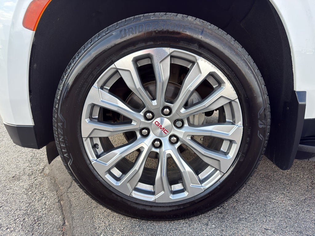 Used 2023 GMC Yukon Denali AWD/4WD image 9