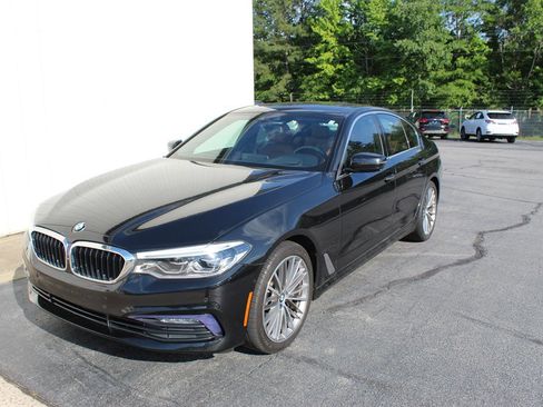 Used 2017 BMW 530i RWD image 1