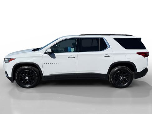 Used 2020 Chevrolet Traverse LT w/ Driver Confidence II Package image 2