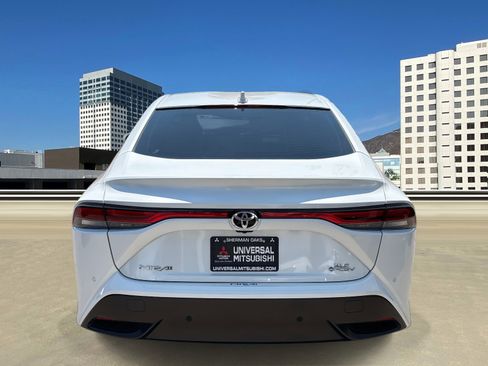 Used 2024 Toyota Mirai image 3