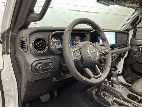 New 2025 Jeep Wrangler Unlimited Rubicon 392 image 17