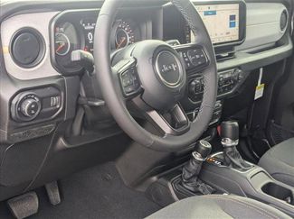 New 2026 Jeep Gladiator Sport AWD/4WD video 3