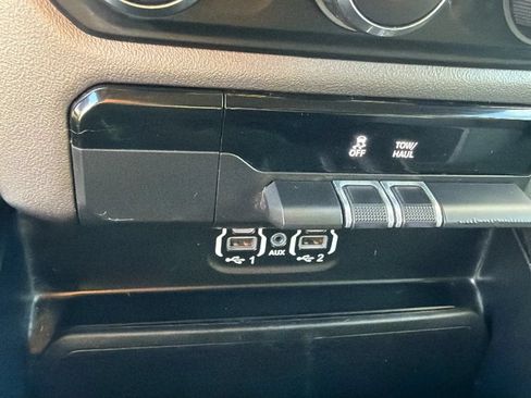Used 2020 RAM 1500 Big Horn AWD/4WD image 29