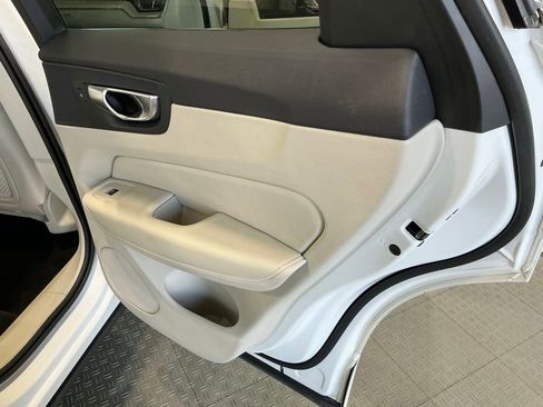 Used 2024 Volvo XC60 B5 Plus AWD/4WD image 52
