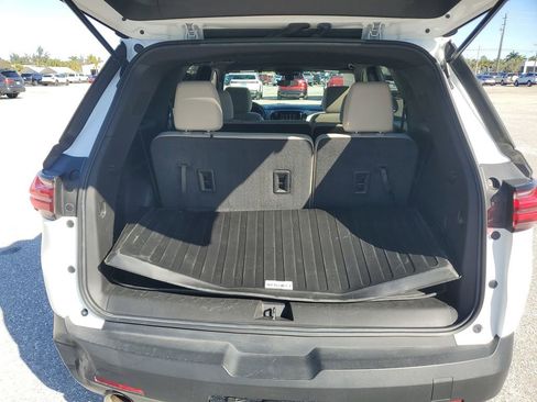 Used 2023 Chevrolet Traverse LS image 22