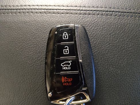 Used 2018 Hyundai Santa Fe Sport 2.0T FWD image 32