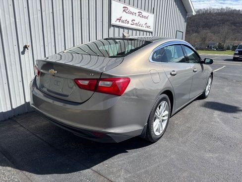 Used 2017 Chevrolet Malibu LT w/ Leather Package image 6