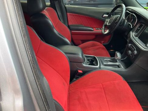 Used 2016 Dodge Charger R/T Scat Pack w/ Technology Group RWD image 10